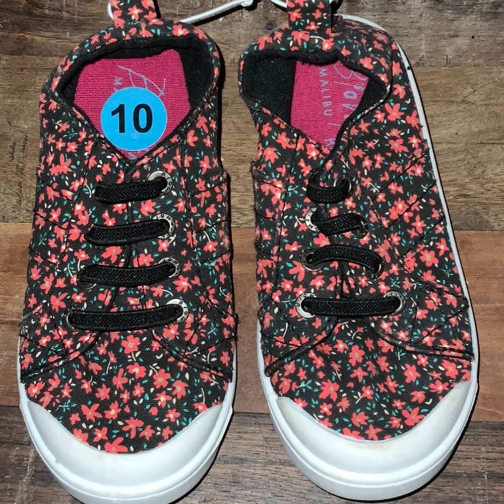 Slip-on girls floral sneakers by Blowfish Malibu Kids size 10
